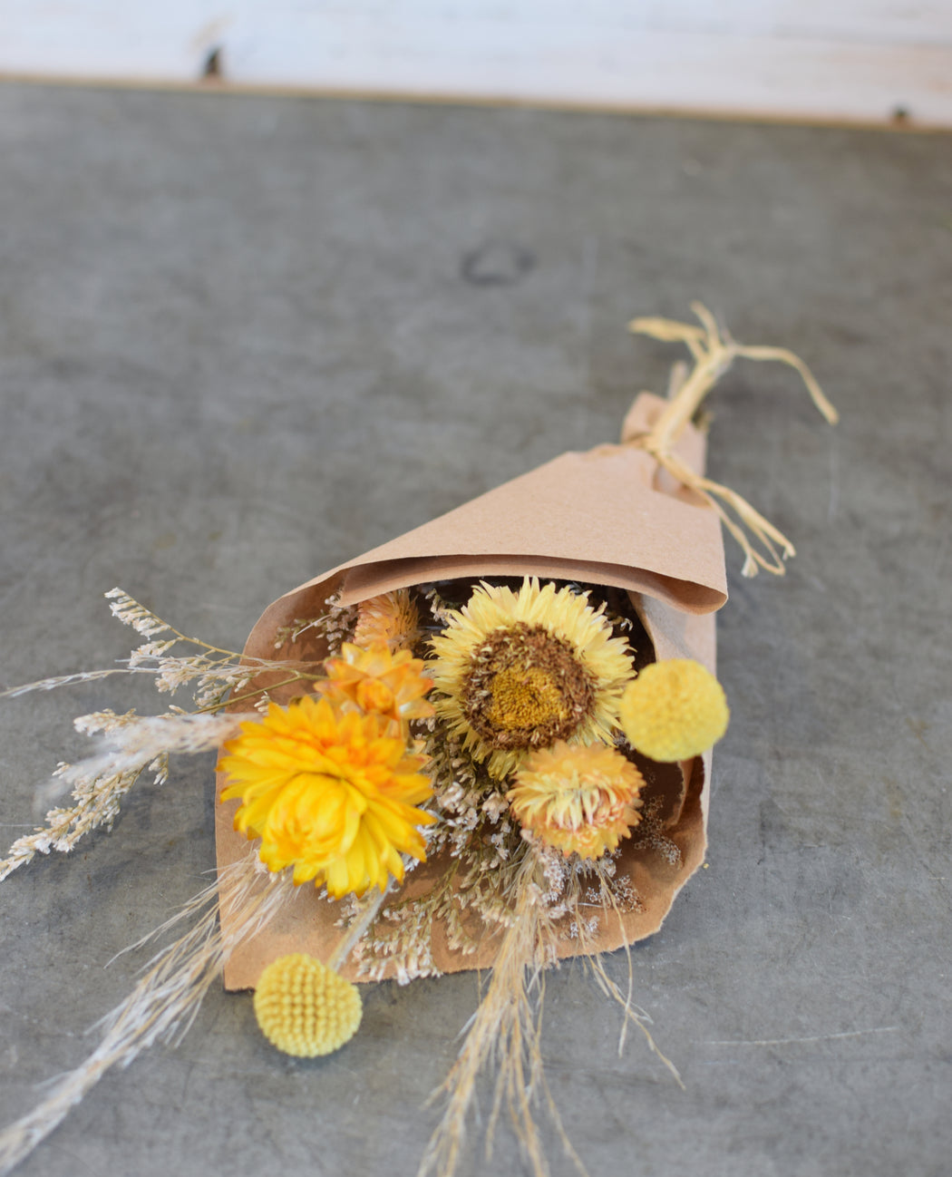 Classic Dried Flower Mini Bouquet- Bright